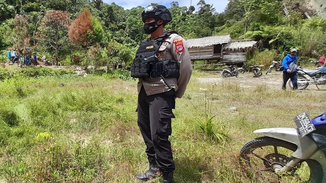Warga ditemukan telah tewas terbunuh di sebuah ladang perkebunan di Poso, Sulawesi Tengah.