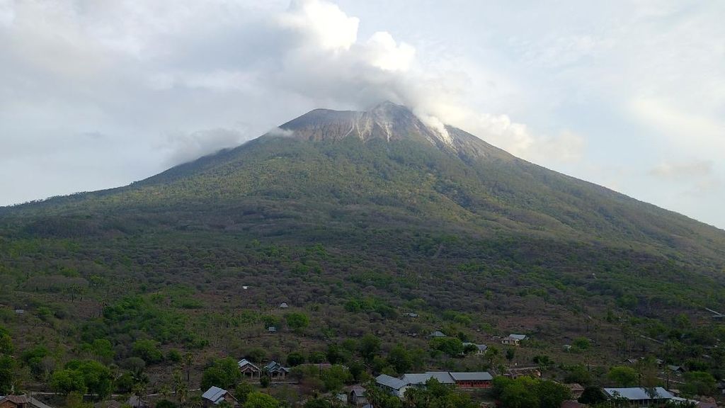 Status Gunung Ile Lewotolok di NTT Naik Jadi Siaga