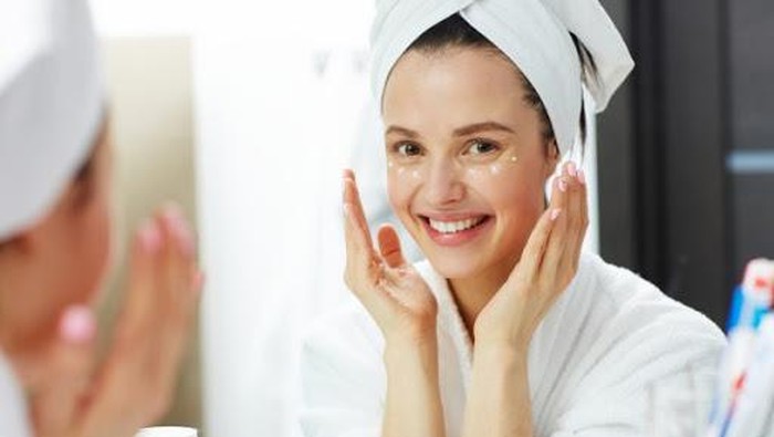 Rekomendasi Eye Cream Lokal dengan Harga Terjangkau Rekomendasi Eye Cream Lokal dengan Harga Terjangkau