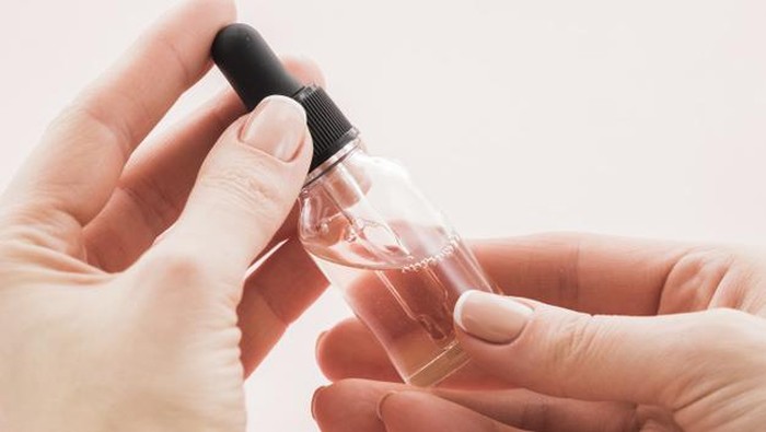 Vitamin E Oil Bagus Digunakan Untuk Kuku? Ternyata Faktanya...