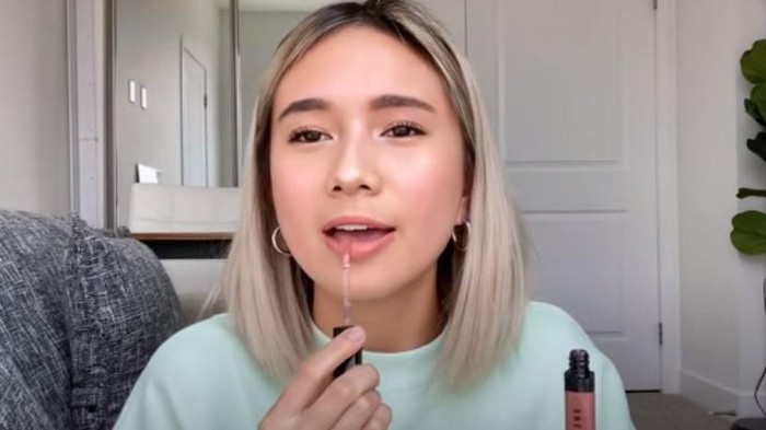 Tampil Cantik dan Fresh, Intip 10 Menit Makeup Tutorial Niki Zefanya