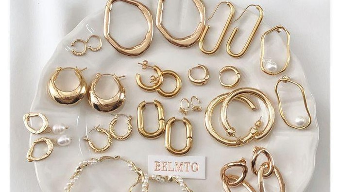 5 Tren Hoop Earring, Makin Stunning Nih!