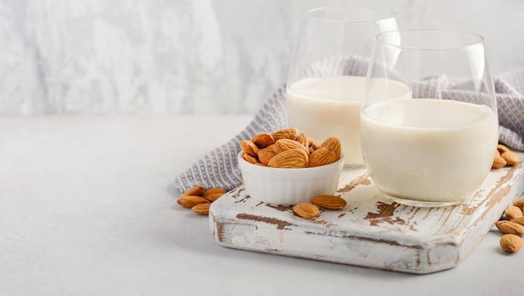 7 Manfaat Susu Almond, Turunkan Berat Badan hingga Sehatkan Jantung 7 Manfaat Susu Almond, Turunkan Berat Badan hingga Sehatkan Jantung