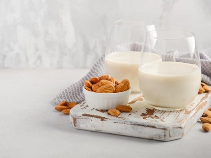 4 Fakta Susu Almond Sebagai Minuman ASI Booster, Bisa Memaniskan ASI Lho