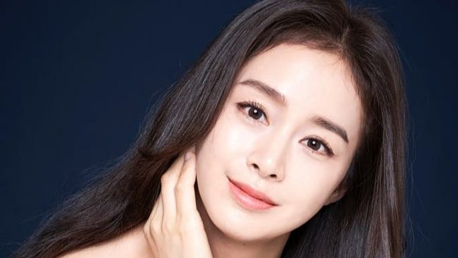 Aktris Korea Ini Tetap Glowing Di Umur 40 An Ada Favoritmu