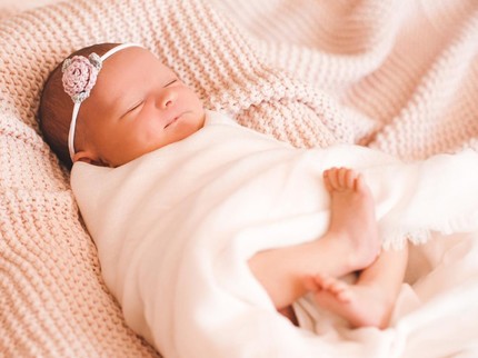 129 Nama Bayi Perempuan Lahir September, Artinya Cantik Bak Bunga Mekar