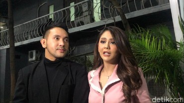 img-title Masih Belum Dikaruniai Momongan, Jenita Janet: Nanti Dikasih di Waktu yang Tepat