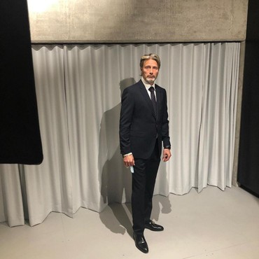 Mads Mikkelsen Pesimis Gantikan Johnny Depp di 'Fantastic Beasts'