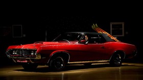 FOTO: Mobil Klasik James Bond Cougar XR7 'Provokasi' Kolektor