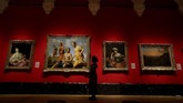 FOTO: Pameran Lukisan Mahakarya Koleksi Istana Buckingham Sejumlah lukisan mahakarya yang biasanya terpajang tertutup untuk publik di the State Room, Istana Buckingham, kini dipamerkan untuk umum.