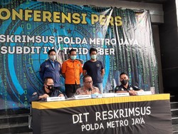 Tersangka Penyebar Video Azan Hayya Alal Jihad Seorang Kurir
