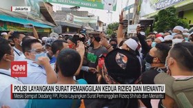 VIDEO: Polisi Layangkan Surat Pemanggilan Kedua Rizieq