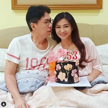 Pesona Puspa Dewi, Nenek 53 Tahun yang Masih Kayak ABG