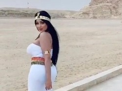 Lakukan Pemotretan Seksi Tanpa Izin di Piramida Mesir, Model Ini Ditangkap