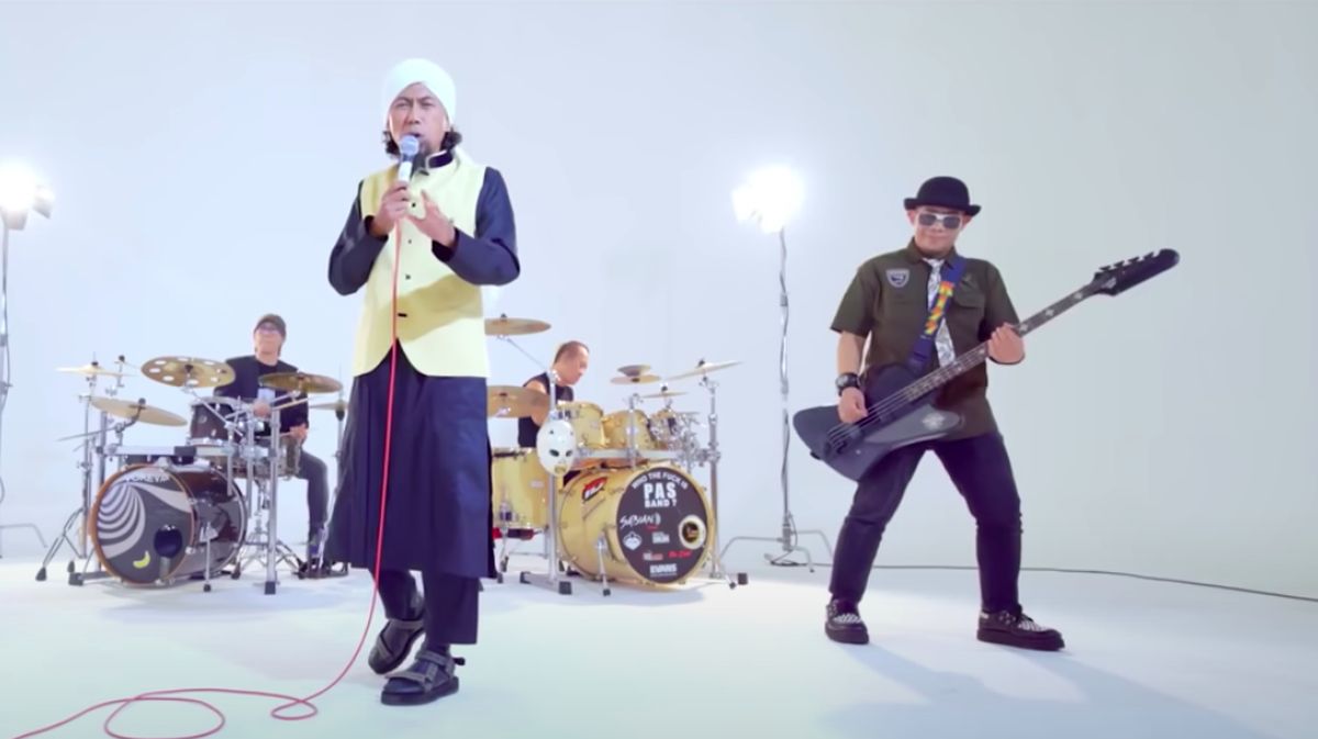 Yukie Pas Band Kecelakaan Lalu Lintas, Kepala Dijahit