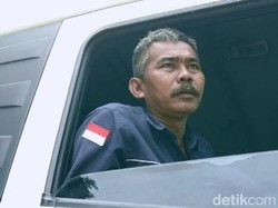 Cerita Sopir Truk Terjebak Macet 9 Jam Imbas Jalan Cilegon-Anyer Ditutup