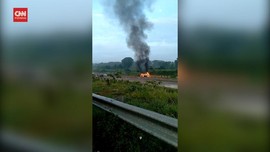 VIDEO: Kecelakaan Maut, 3 Penumpang Tewas Terbakar