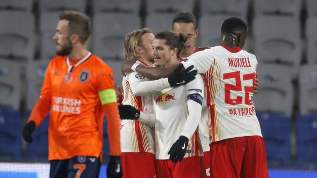 RB Leipzig unggul 2-1 atas Istanbul Basaksehir di Stadion Fatih Terim dalam pertandingan Liga Champions, Kamis (3/12) dini hari waktu Indonesia.