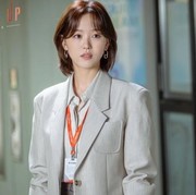 7 Office Look ala Kang Hanna, Pemeran Won In Jae di Drama Start Up