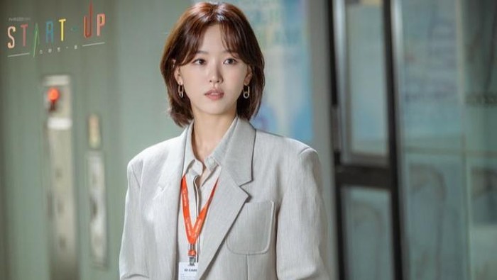 7 Office Look ala Kang Hanna, Pemeran Won In Jae di Drama Start Up 7 Office Look ala Kang Hanna, Pemeran Won In Jae di Drama Start Up