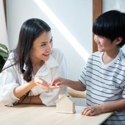 Gak Susah Kok, Ajari Kebiasaan Berhemat Sejak Dini pada Anak dengan 5 Cara Ini