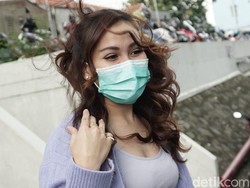 Ayu Ting Ting Tutup Komunikasi dengan Aditya Jayusman