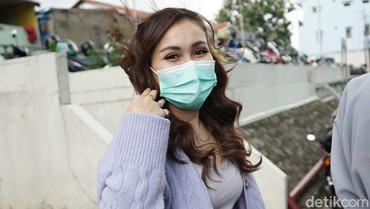 img-title Hilal Dinikahi Adit Semakin Dekat, Ayu Ting Ting Minta Doa