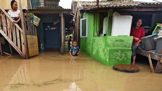 27 Mimpi banjir di laut