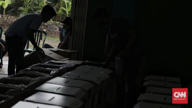 Demokrat mendukung langkah Gatot Nurmantyo dkk yang menggugat presidential threshold ke MK, sementara PPP menilai ambang batas itu insentif bagi parpol.
