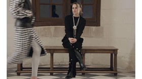 Kristen Stewart Jadi Satu-satunya Tamu Fashion Show Chanel