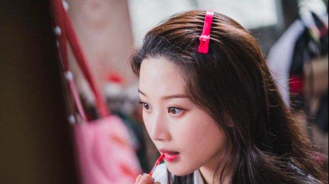 Moon Ga-young dan Cha Eun-woo ASTRO akan tampil bersama untuk pertama kalinya dalam drama Korea bertajuk True Beauty. Berikut sinopsis drama Korea True Beauty.
