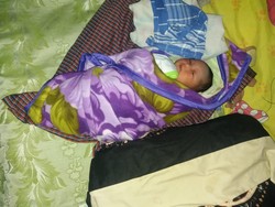 Warga Madiun Temukan Bayi Lucu Ini Saat Mau Salat Subuh di Musala