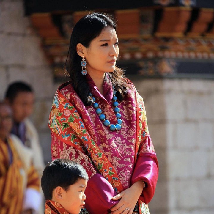 <p>Jetsun Pema ternyata pernah menempuh pendidikan di Regent's University di London. (Foto: Instagram @queenjetsunpema)</p>