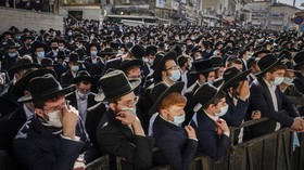 FOTO: Ribuan Warga Melayat Rabi Israel Meninggal karena Covid