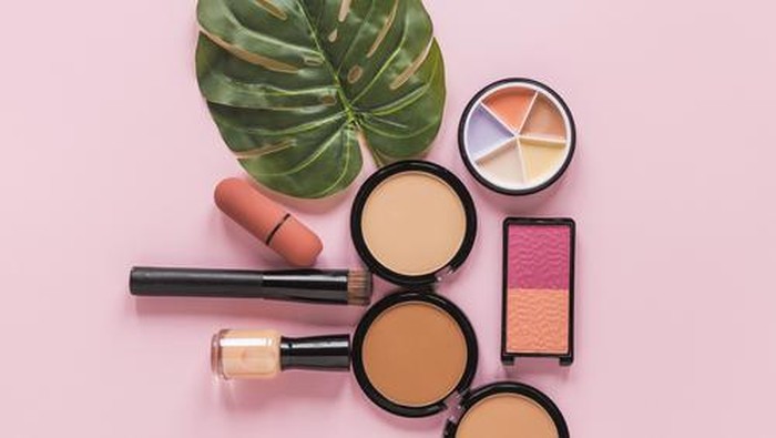 Bikin DIY Blush On Yuk, Simpel dan Anti Ribet Lho!