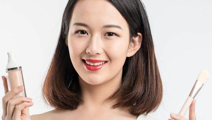 Coba 10 Foundation Hacks Terampuh yang Buat Wajahmu Makin Flawless Coba 10 Foundation Hacks Terampuh yang Buat Wajahmu Makin Flawless
