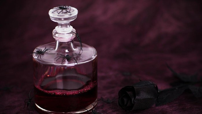 Ada-Ada Saja! Mitos Darah Haid Untuk Skincare Wajah, Kamu Percaya?