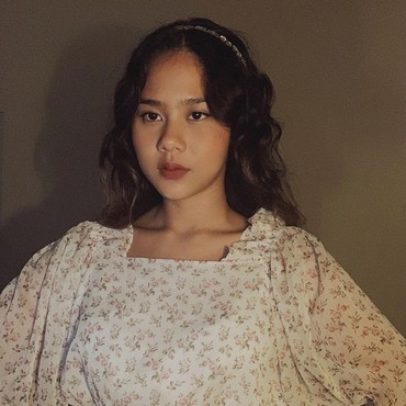 Nyanyi Bareng Nadin Amizah & King Princess di Mola Chill Fridays