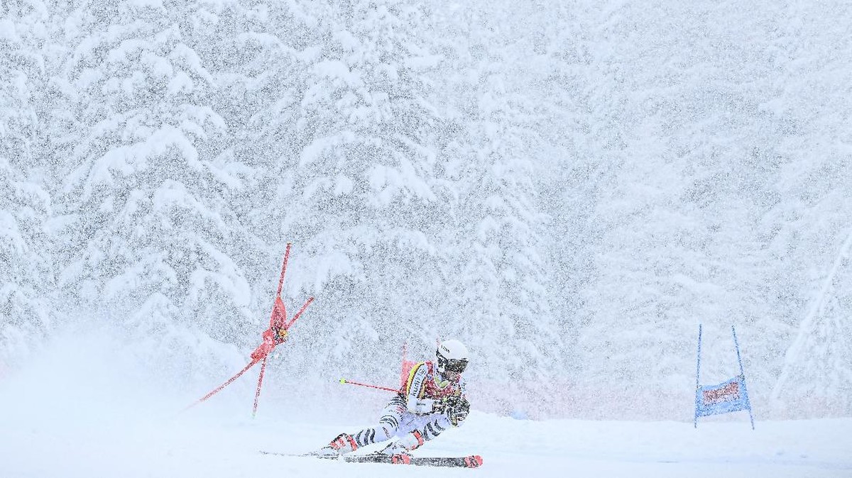 SMASHOT: Jungkir Balik di Titian Podium