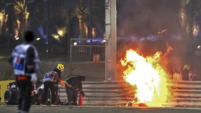 SMASHOT: Jungkir Balik di Titian Podium