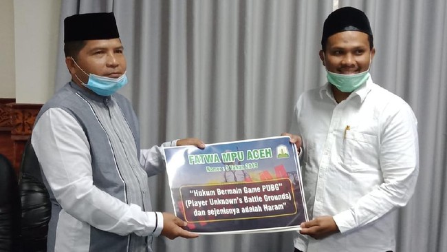 Wakil Ketua MPU Aceh Tgk Faisal Ali mengatakan stiker PBG haram disebar karena masih banyak masyarakat yang memainkannya di kafe-kafe.