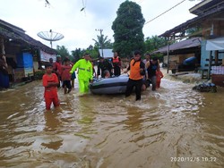 1.931 Warga Mengungsi-3 Jembatan Rusak Akibat Banjir di Aceh Timur