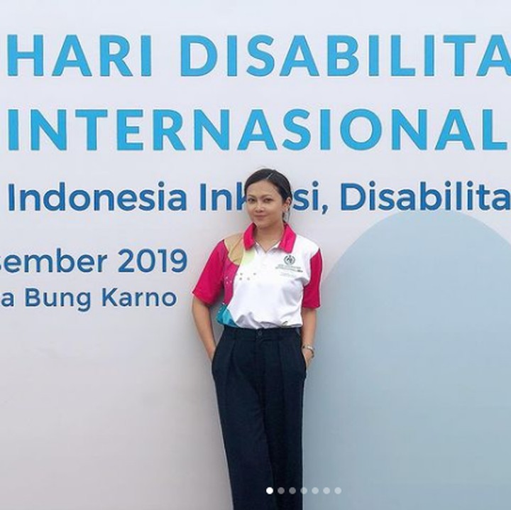 <p>Tak banyak yang tahu, Grace ternyata aktif di berbagai kegiatan sosial. Pada Desember 2019, ia membuka pameran dalam rangka peringatan Hari Disabilitas Internasional di Gelora Bung Karno, Senayan, Jakarta. (Foto: Instagram @gracebatubaraoffc)</p>