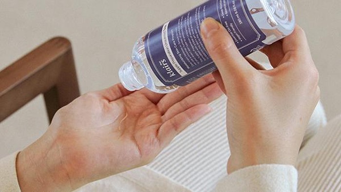 Hydrating Toner vs Exfoliating Toner, Inilah Perbedaan Keduanya!