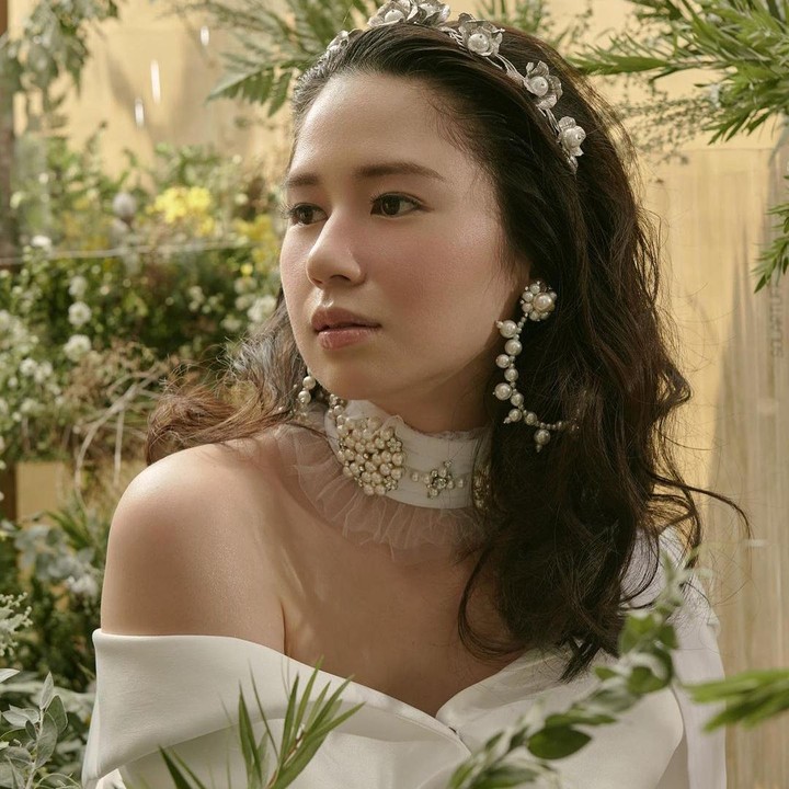 <p>1. Laura Basuki mengawali karier di dunia akting dalam film <em>Gara-gara Bola</em>, pada 2008 silam. Bunda sudah nonton filmnya? (Foto: Instagram @laurabas)</p>