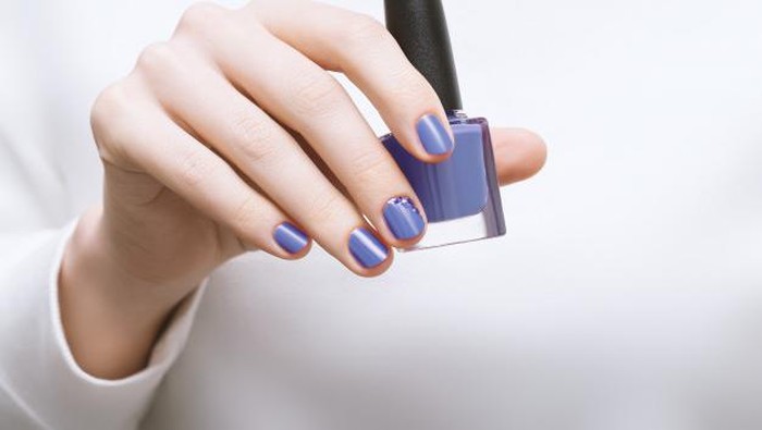 4 Tips Pilih Cat Kuku yang Aman, Gak Ada Lagi Deh Drama Kuku Patah!