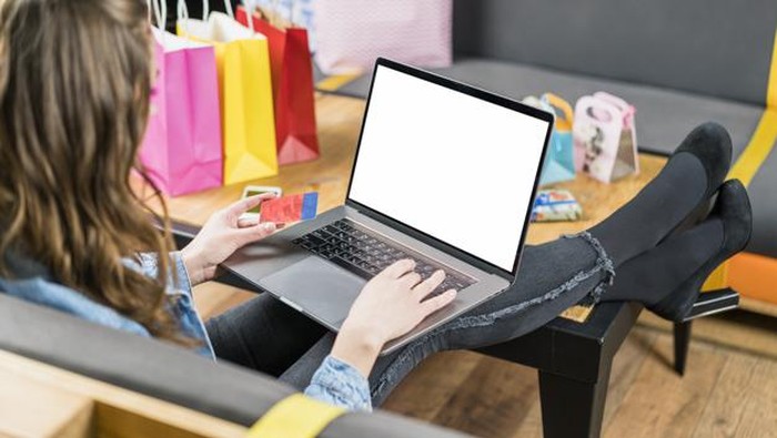 Biar Gak Keliru, Ini Tips Beli Baju Online Anti Ketipu!