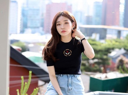 Idol K-Pop Makin Banyak Kena COVID-19, Terbaru Chung Ha