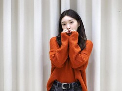 Lirik Lagu There Goes Santa Claus! - Kim Chung Ha