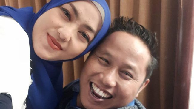 5 Pelawak yang Menikahi Wanita Cantik, Istri Narji Mantan Pramugari